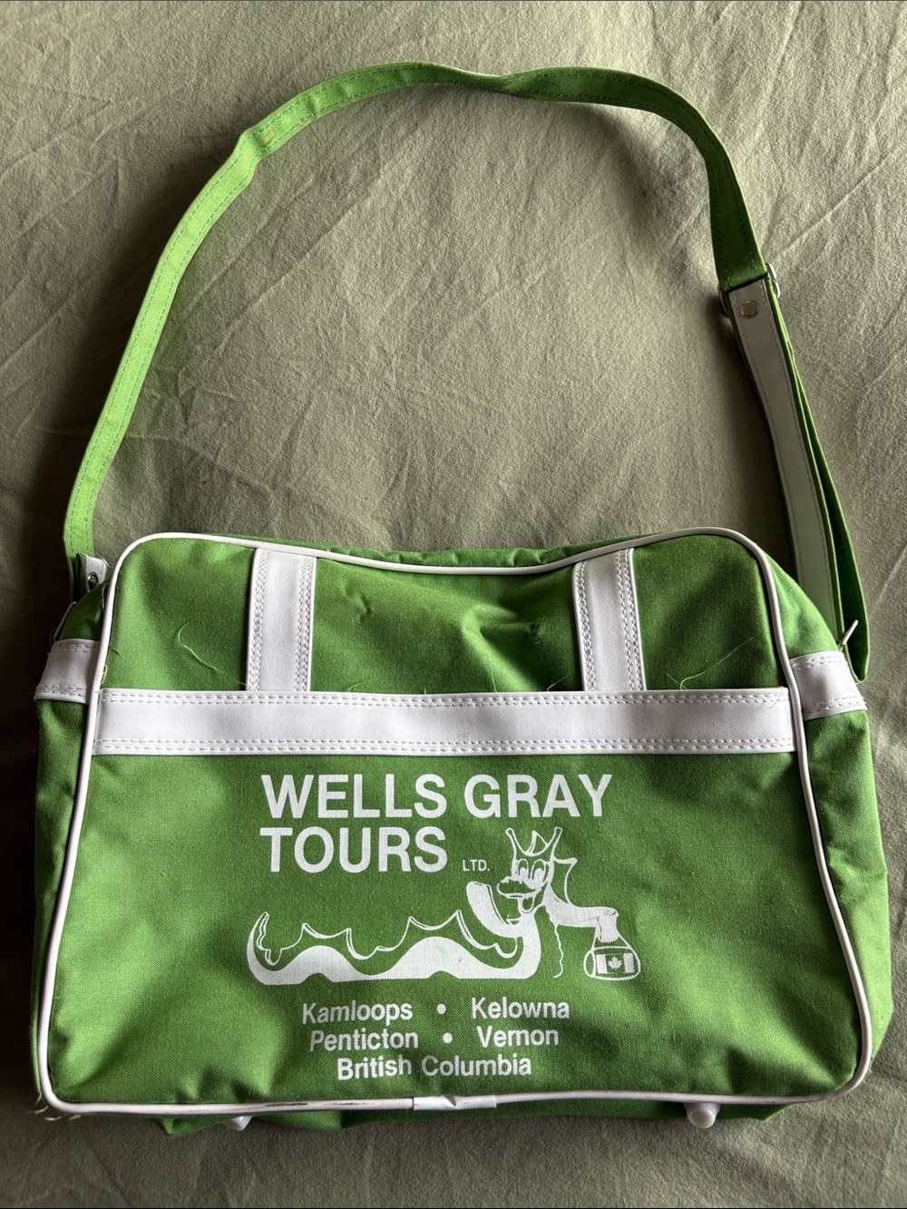 Vintage Wells Gray Tours Green Canvas Shoulder Bag with Ogopogo on it !